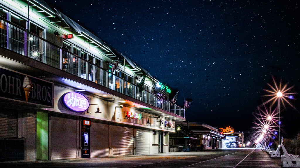 Starry-Night-on-the-Boardwalk