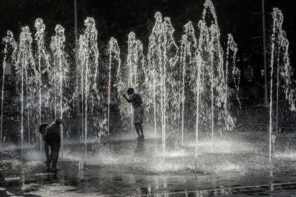 Spray-Fountain-in-the-Inner-Harbor-1024x683.jpg